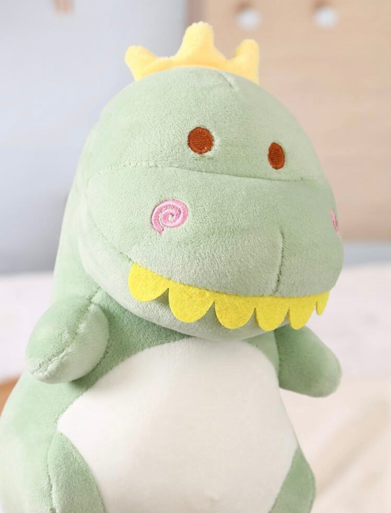 omg it is a dinosaur !! Happy birthday Ellie the last of us
