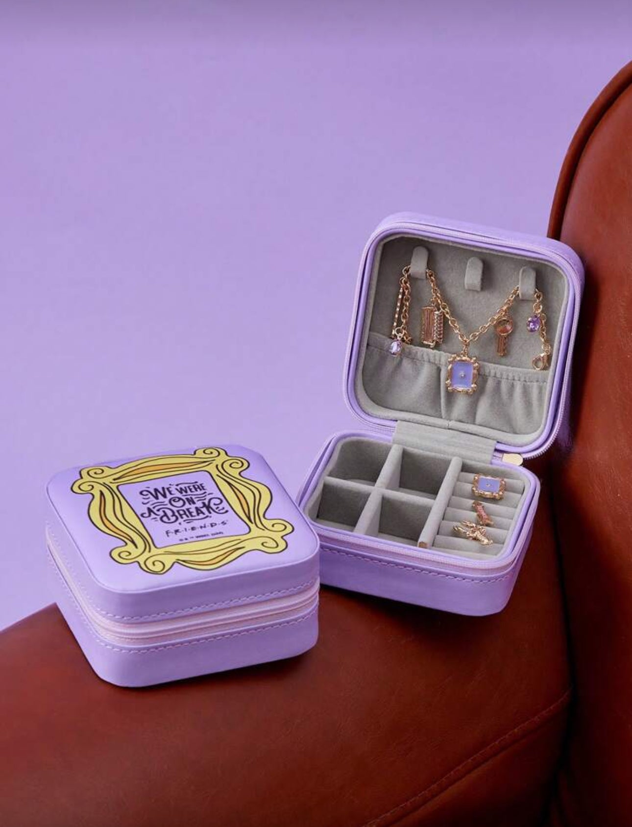 FRIENDS صندوق تخزين المجوهرات البنفسجي فريندز 💜💍